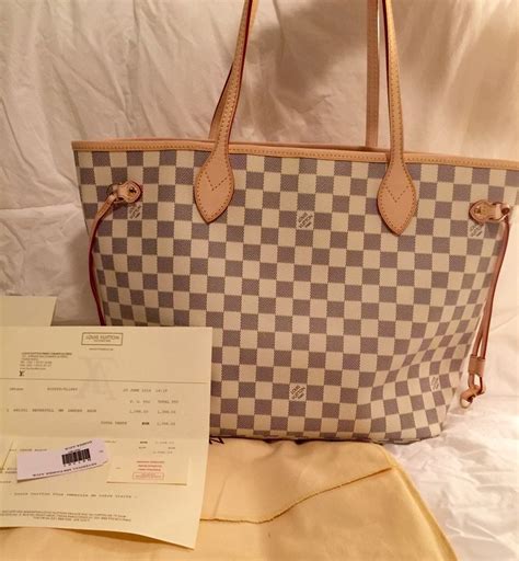 como saber si una bolsa es original louis vuitton|authentic louis vuitton bag.